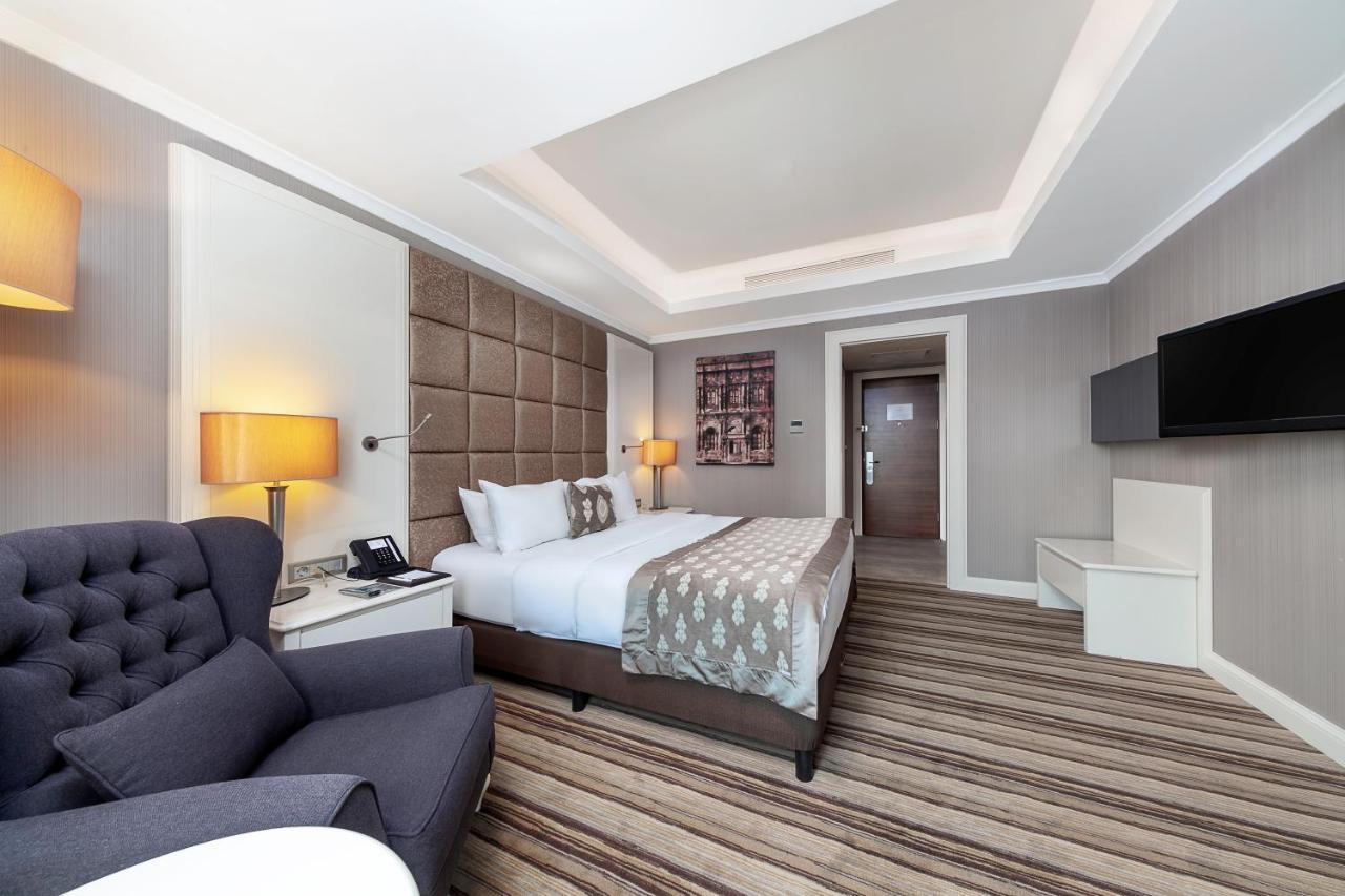 Dedeman Bostanci Istanbul Hotel&Convention Center Esterno foto A room at the hotel