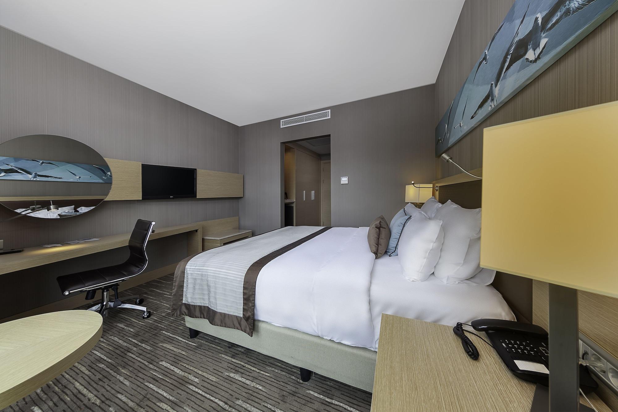 Dedeman Bostanci Istanbul Hotel&Convention Center Esterno foto A typical room at the hotel