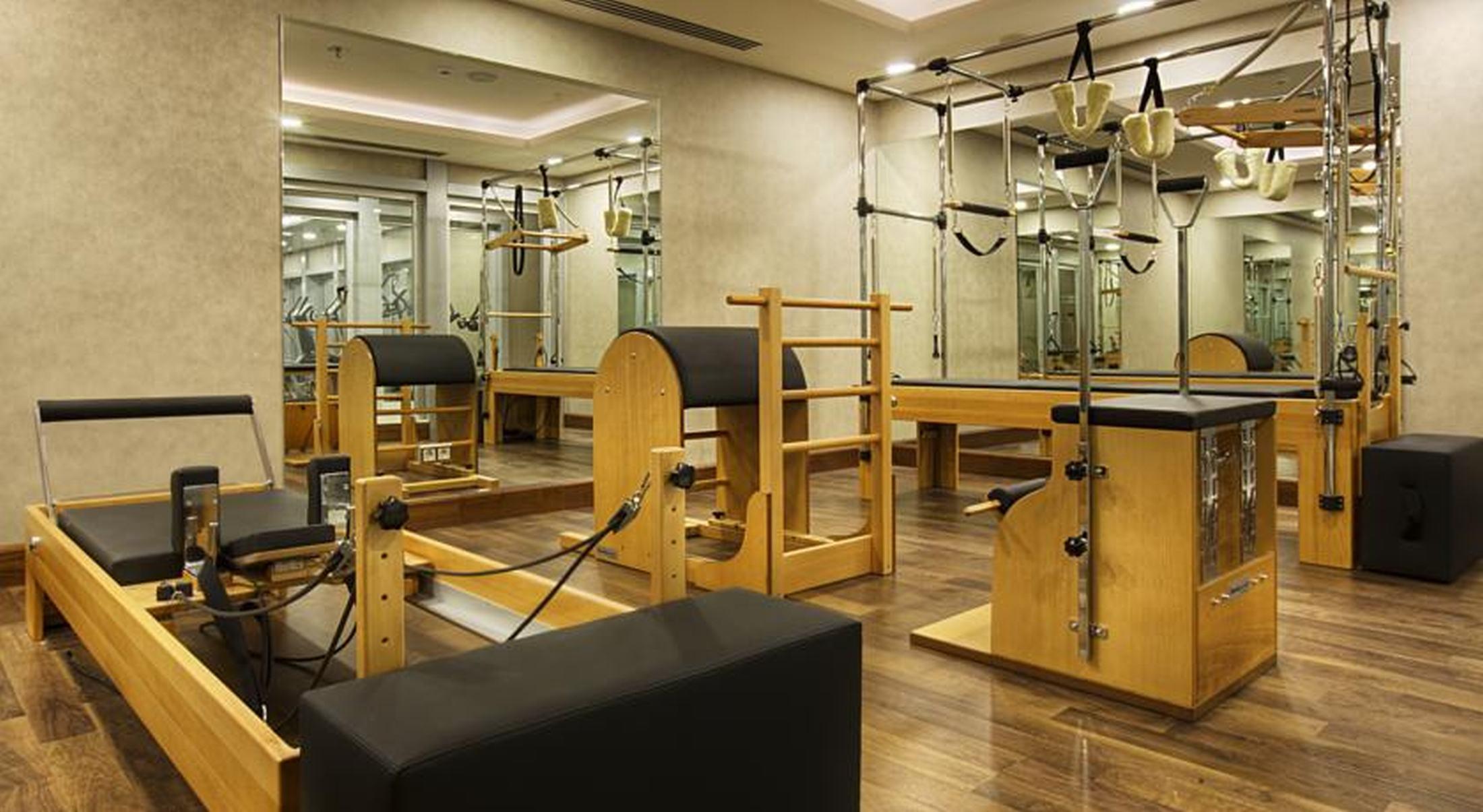 Dedeman Bostanci Istanbul Hotel&Convention Center Esterno foto A Pilates studio