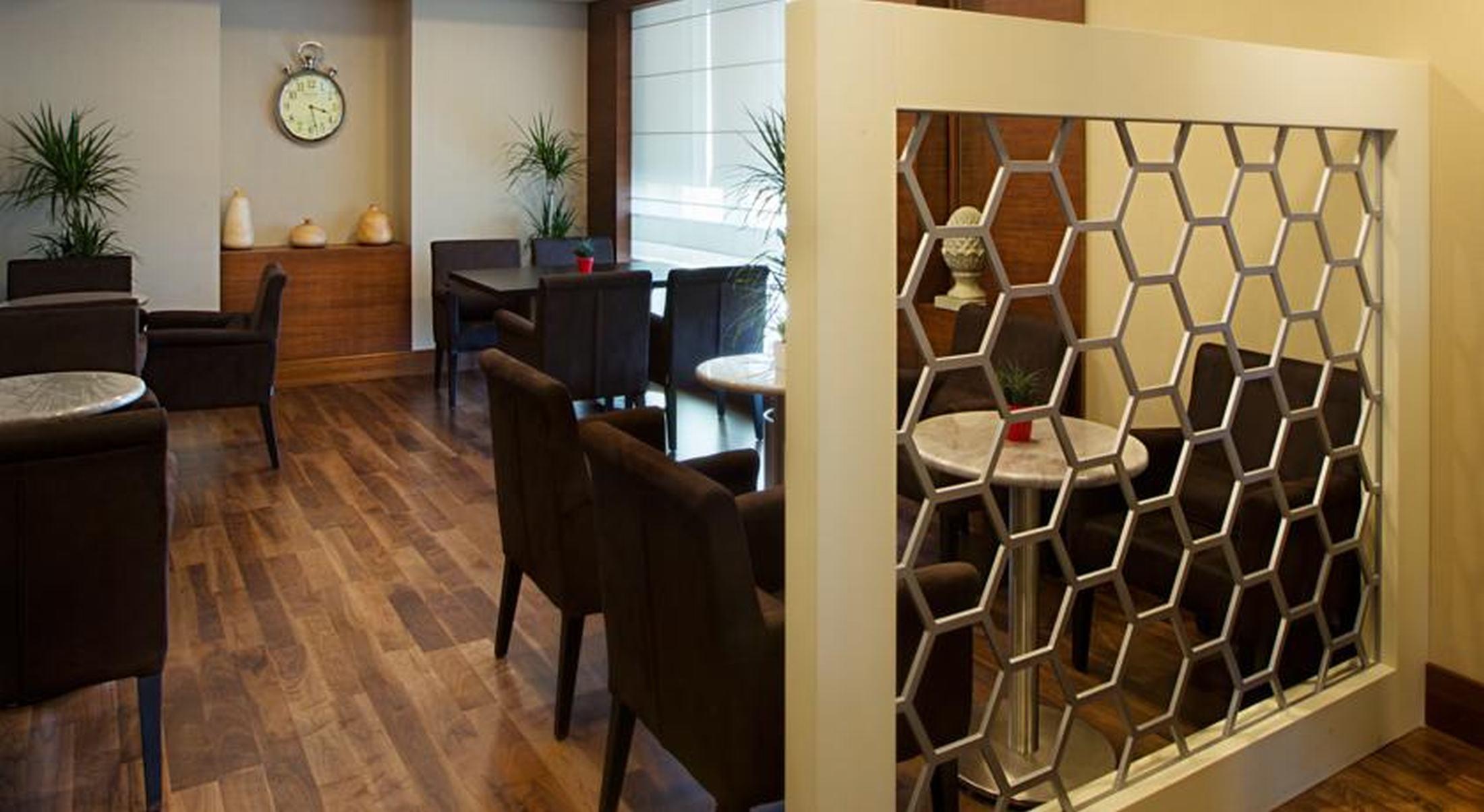 Dedeman Bostanci Istanbul Hotel&Convention Center Esterno foto The interior of the lounge