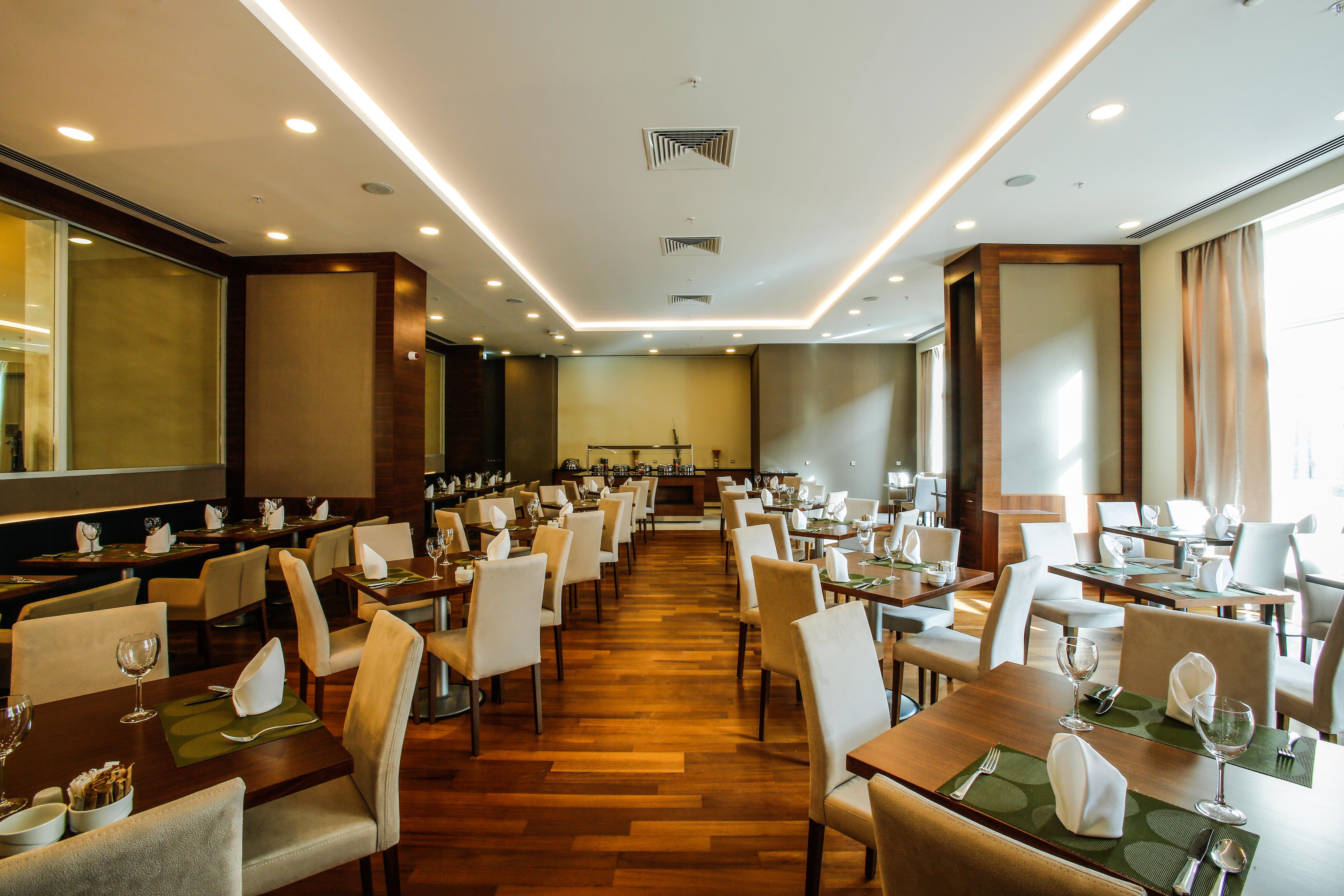 Dedeman Bostanci Istanbul Hotel&Convention Center Esterno foto The restaurant